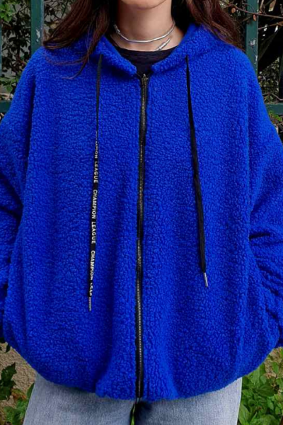 OVERSIZE ζακέτα με κουκούλα και τσέπες. Εχει κορδόνια μαζεύουν την κουκούλα και λάστιχο στην μέση